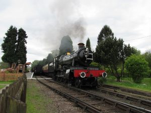 Erlestoke Manor departs Hampton Loade station May 2017